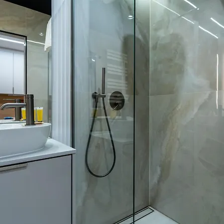 アパート Global Park Royal By Bookinghost カトヴィツェ