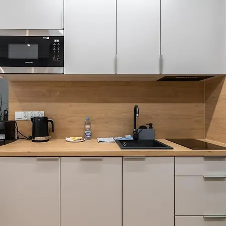 Global Park Royal By Bookinghost カトヴィツェ