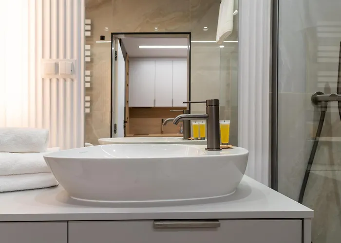 Global Park Royal By Bookinghost Katowice